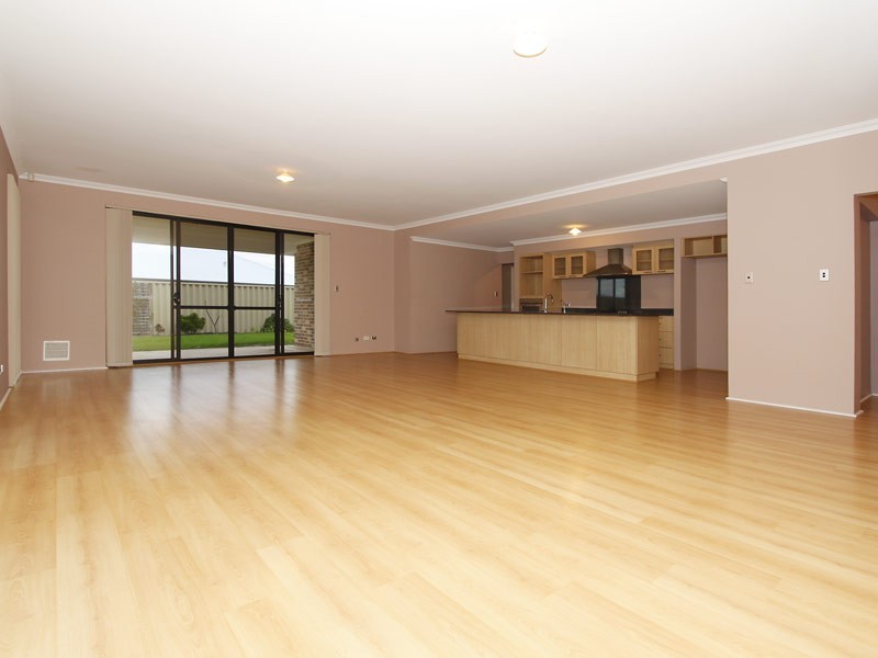 7 Donabate Road, Ridgewood WA 6030