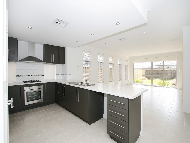 120 Ridgewood Boulevard, Ridgewood WA 6030