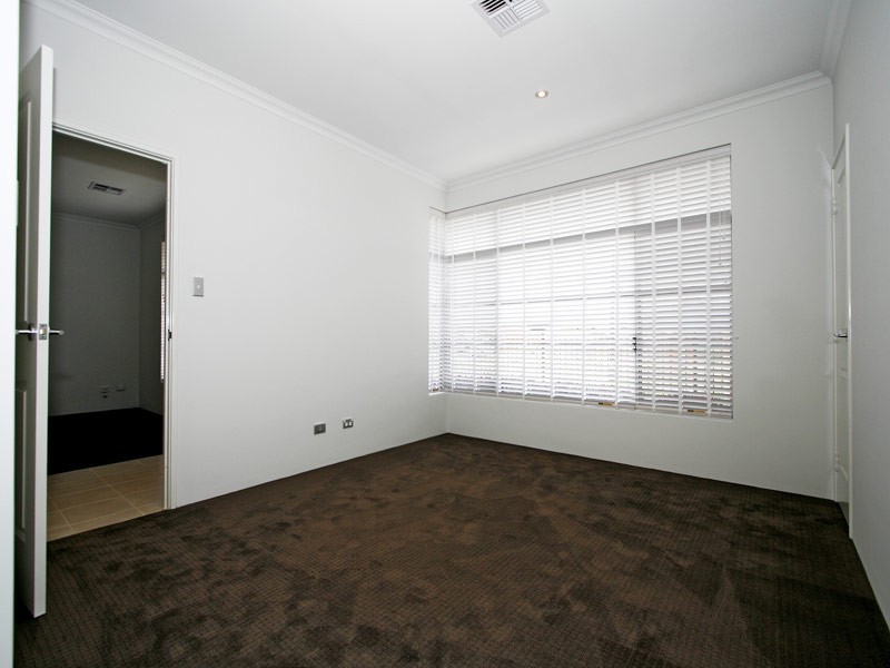 120 Ridgewood Boulevard, Ridgewood WA 6030