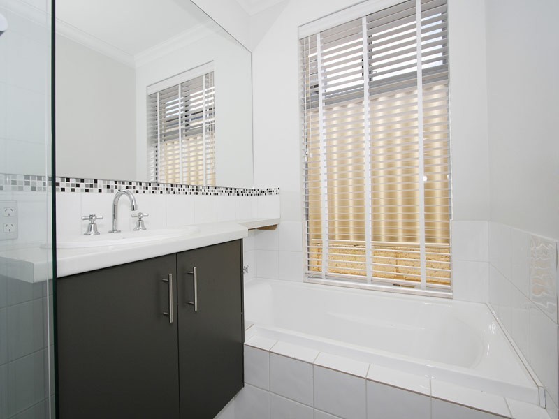 120 Ridgewood Boulevard, Ridgewood WA 6030