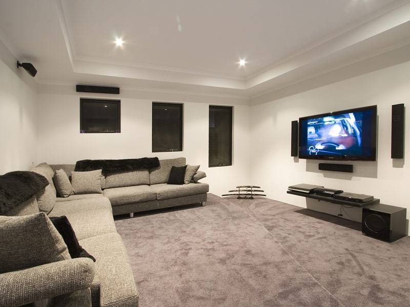 8 Dotterel Green, Jindalee WA 6036