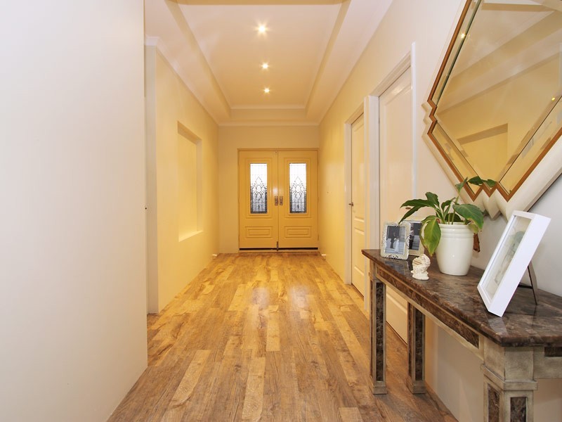 8 Dotterel Green, Jindalee WA 6036