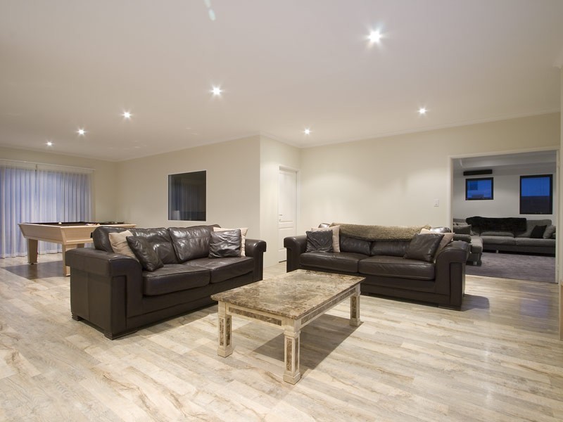 8 Dotterel Green, Jindalee WA 6036