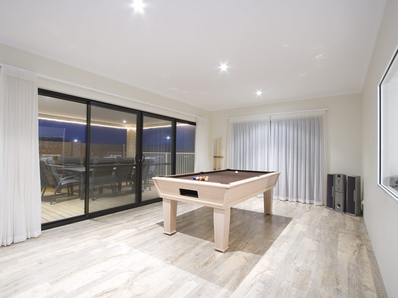 8 Dotterel Green, Jindalee WA 6036