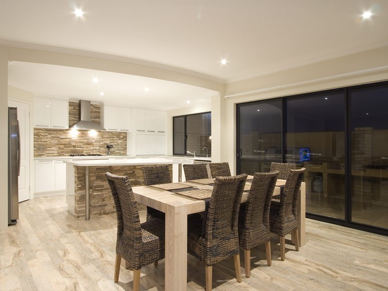 8 Dotterel Green, Jindalee WA 6036