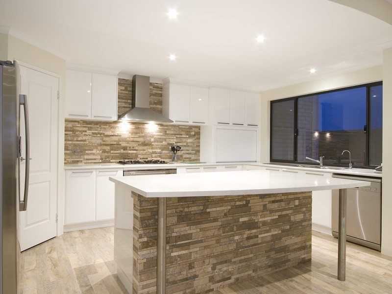 8 Dotterel Green, Jindalee WA 6036