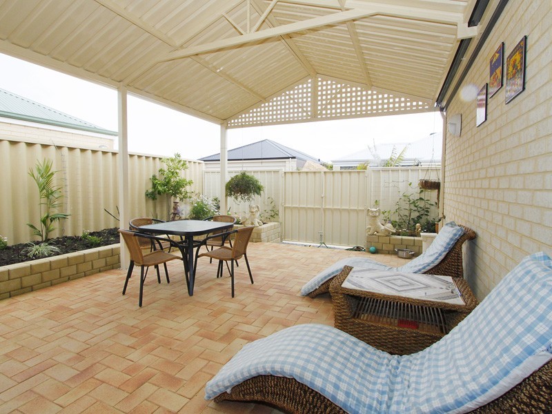 16 Ferryside Road, Butler WA 6036