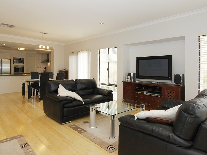 16 Ferryside Road, Butler WA 6036