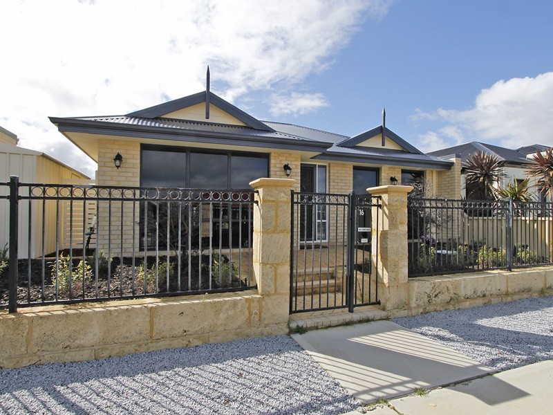 16 Ferryside Road, Butler WA 6036