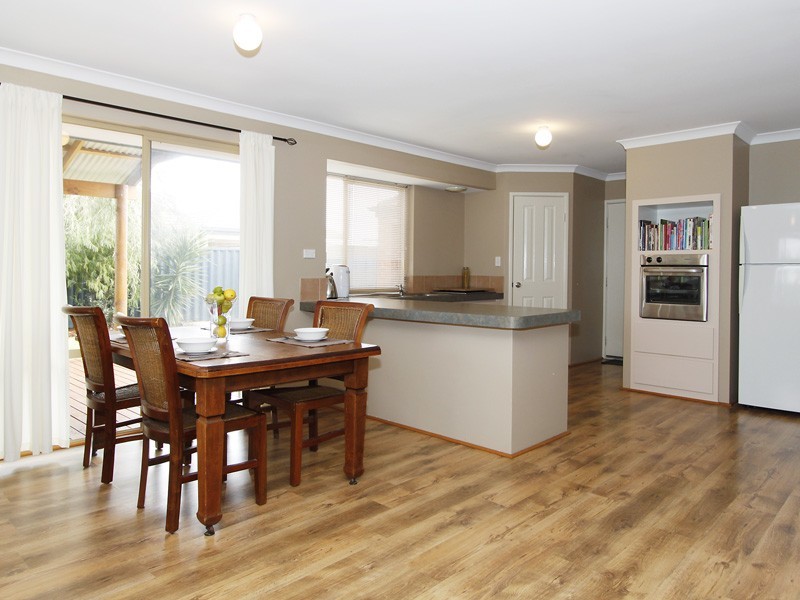 42 Marchwood Blvd, Butler WA 6036