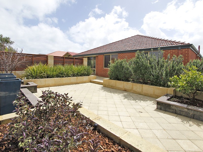 42 Marchwood Blvd, Butler WA 6036