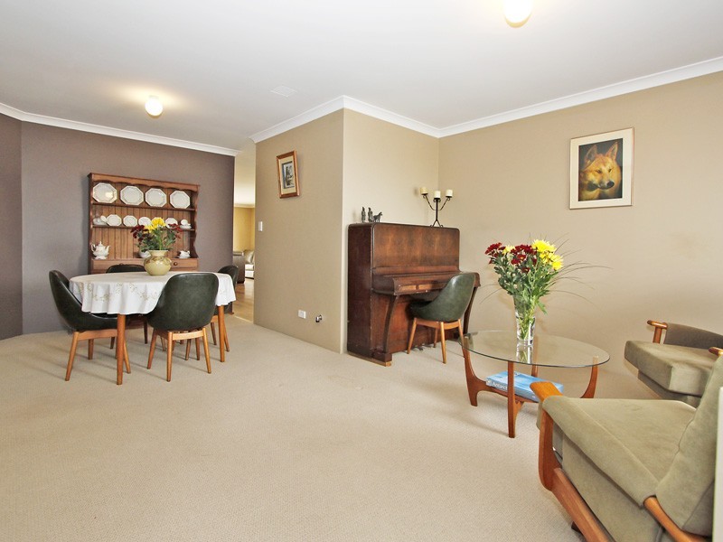 42 Marchwood Blvd, Butler WA 6036