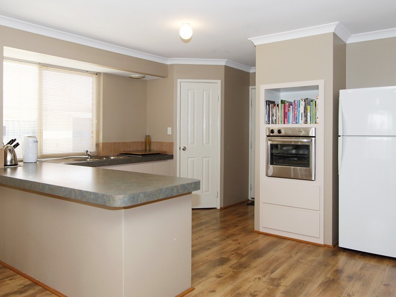 42 Marchwood Blvd, Butler WA 6036