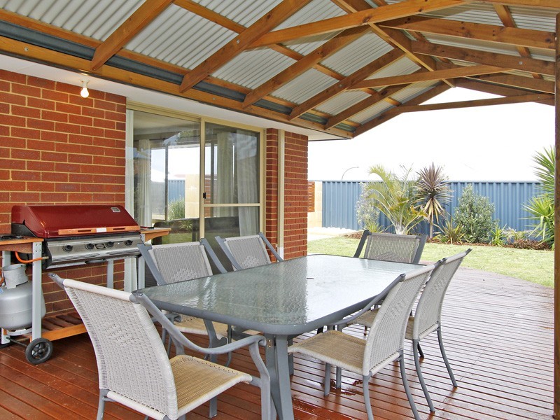 42 Marchwood Blvd, Butler WA 6036