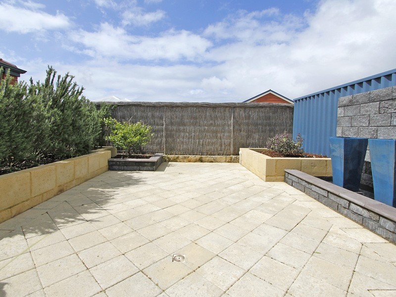 42 Marchwood Blvd, Butler WA 6036