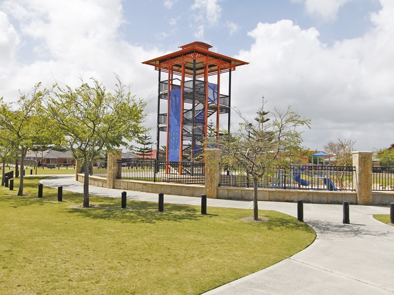 42 Marchwood Blvd, Butler WA 6036