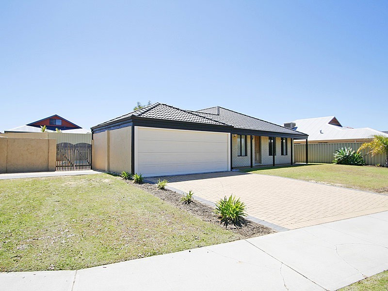 11 Wiltshire Entrance, Butler WA 6036