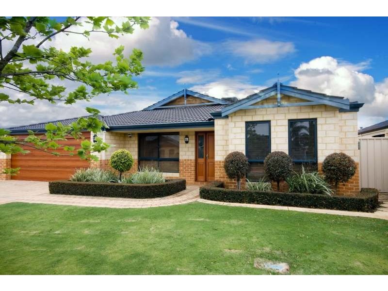 25 Minjah Court, Carramar WA 6031