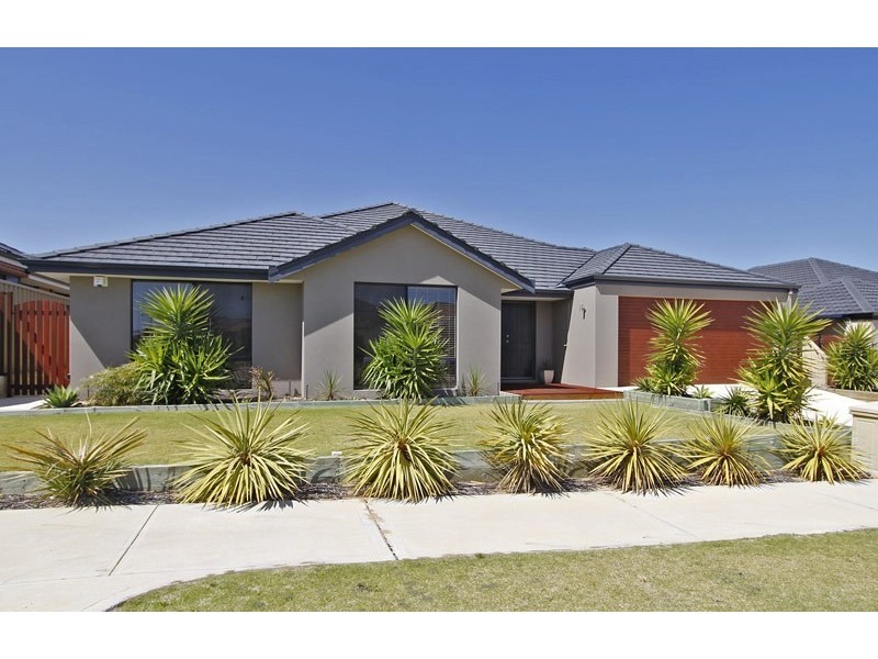 44 Barmouth Loop, Butler WA 6036