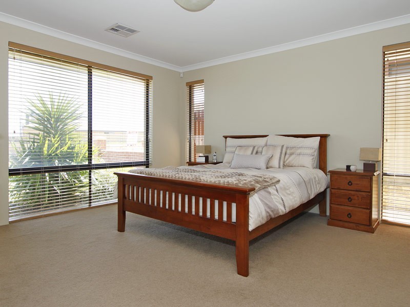 44 Barmouth Loop, Butler WA 6036