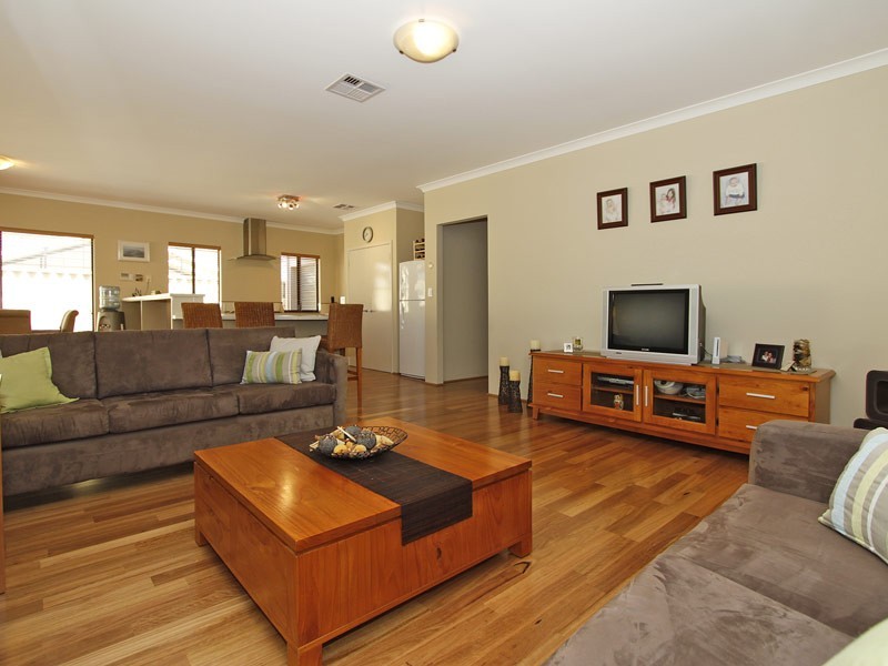 44 Barmouth Loop, Butler WA 6036