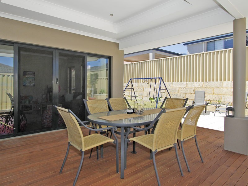 44 Barmouth Loop, Butler WA 6036