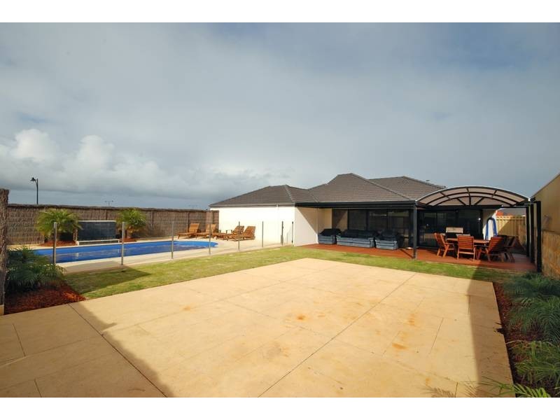 11 Bradman Drive, Butler WA 6036