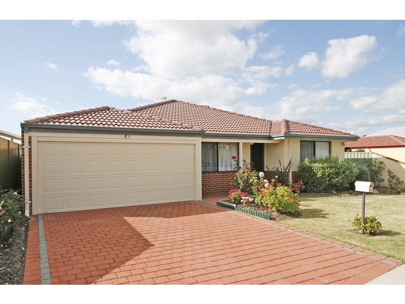 33 Adelong Circuit, Merriwa WA 6030