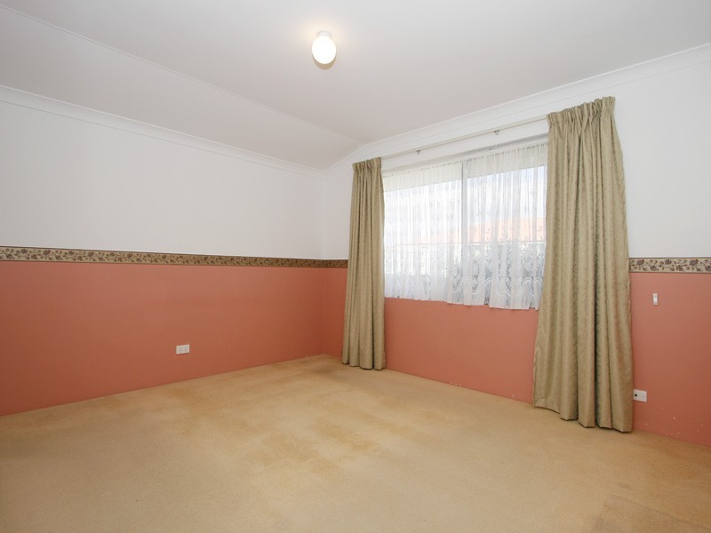 33 Adelong Circuit, Merriwa WA 6030