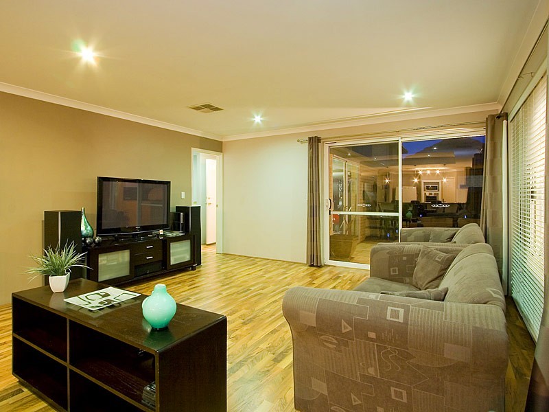 7 Salterforth Road, Butler WA 6036