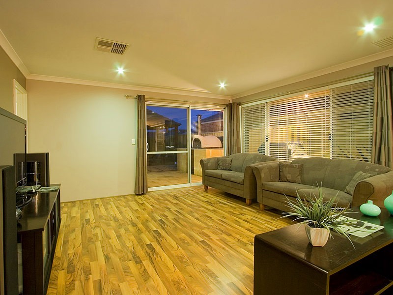 7 Salterforth Road, Butler WA 6036