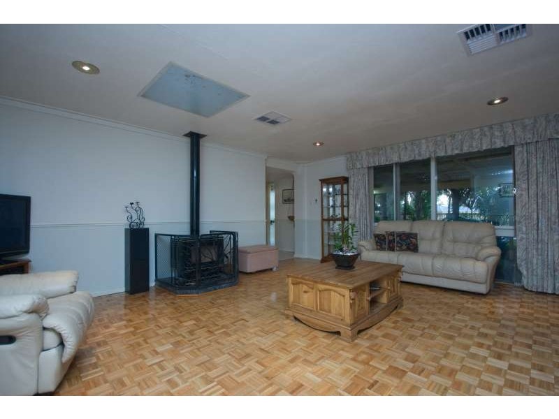 7 Wykes Court, Wanneroo WA 6065