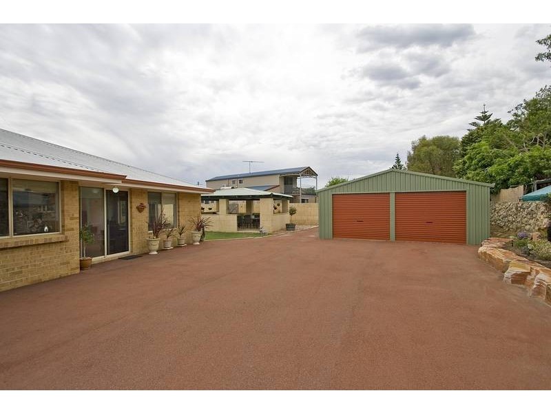 12 Frigate Crescent, Yanchep WA 6035