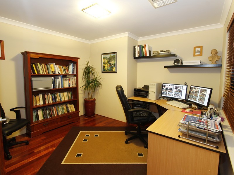 43 Seaspray Crescent, Jindalee WA 6036