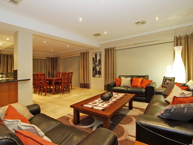 43 Seaspray Crescent, Jindalee WA 6036