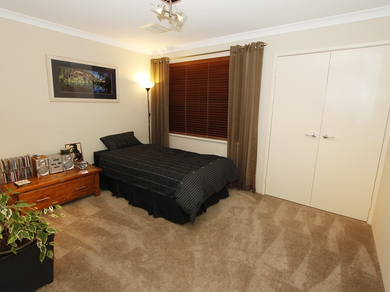 43 Seaspray Crescent, Jindalee WA 6036