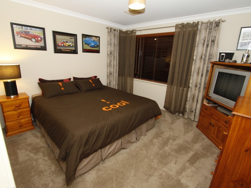43 Seaspray Crescent, Jindalee WA 6036