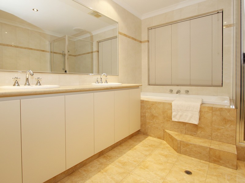 43 Seaspray Crescent, Jindalee WA 6036