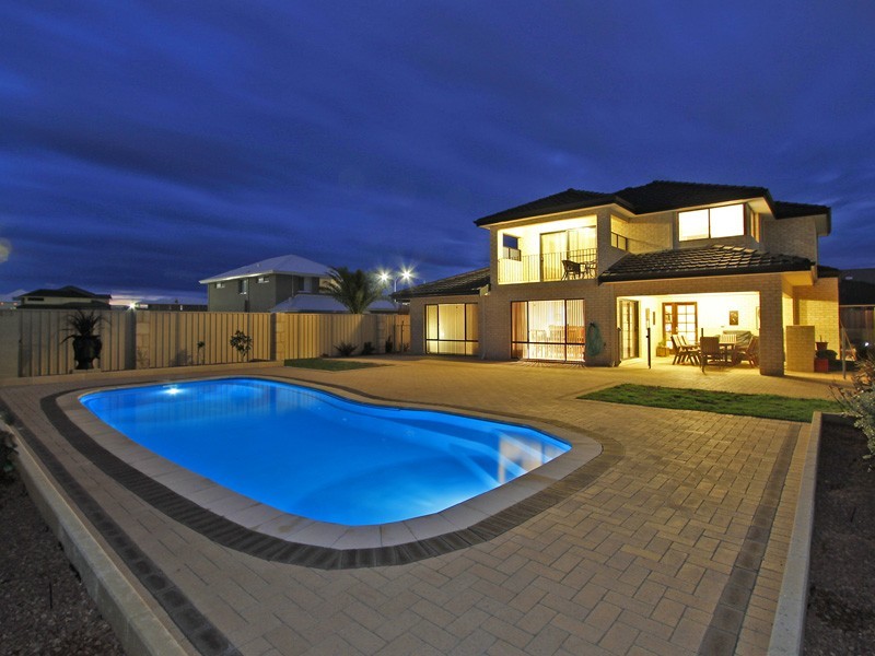 43 Seaspray Crescent, Jindalee WA 6036