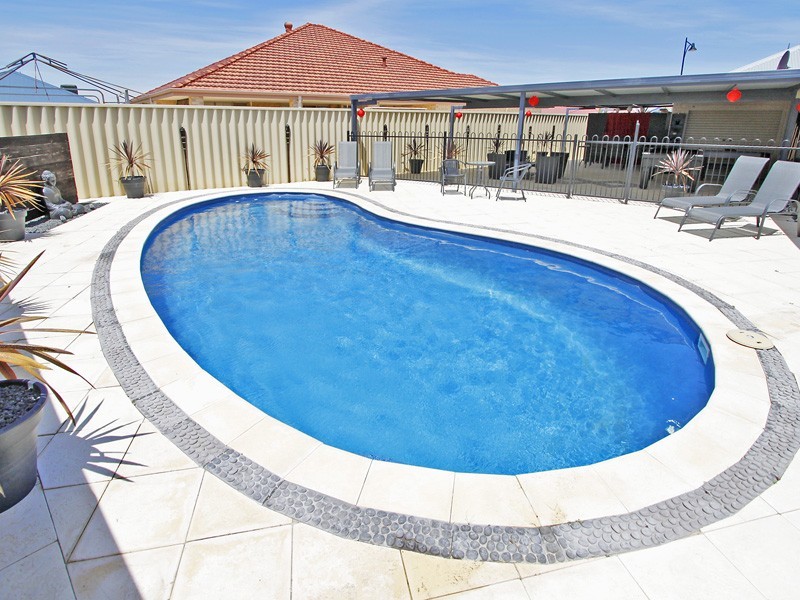 15 Reigate Way, Butler WA 6036