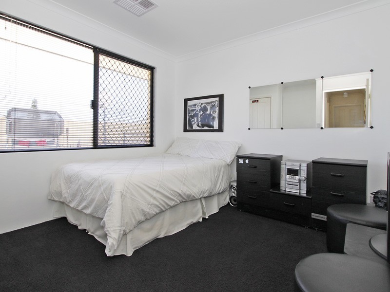 15 Reigate Way, Butler WA 6036