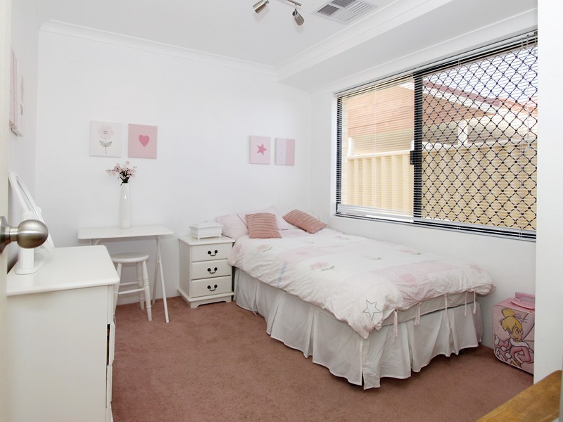 15 Reigate Way, Butler WA 6036