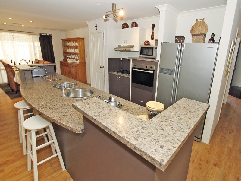 15 Reigate Way, Butler WA 6036