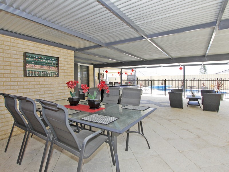 15 Reigate Way, Butler WA 6036