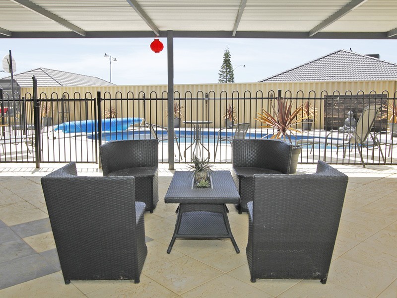 15 Reigate Way, Butler WA 6036