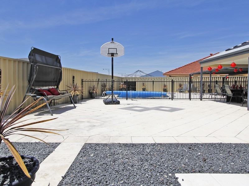 15 Reigate Way, Butler WA 6036