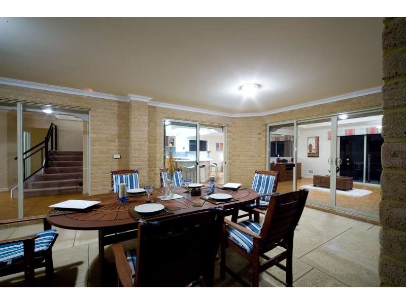 8 Manta Pass, Mindarie WA 6030