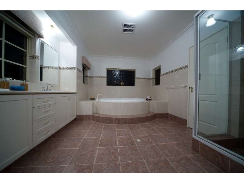 8 Manta Pass, Mindarie WA 6030