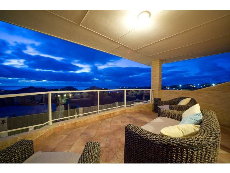 8 Manta Pass, Mindarie WA 6030