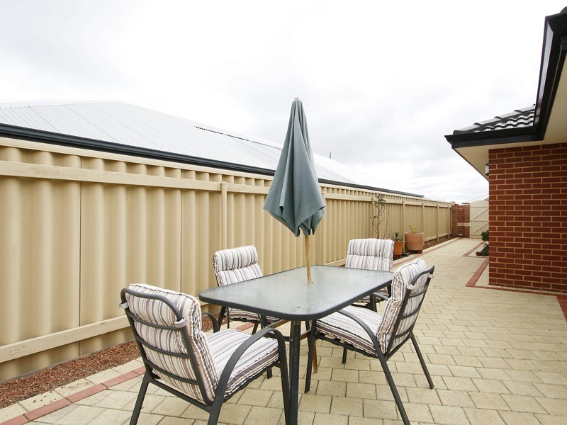 24 Heysham Bend, Butler WA 6036